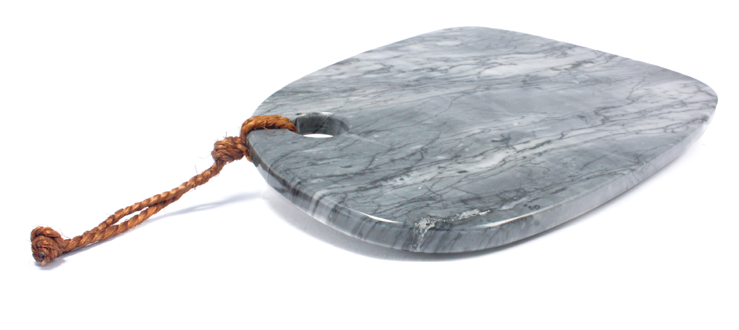 Tabla multi usos forma Huarache de 30 cm x 20 cm x 1 cm para quesos, carnes frías, para servir y desayunar de Mármol natural