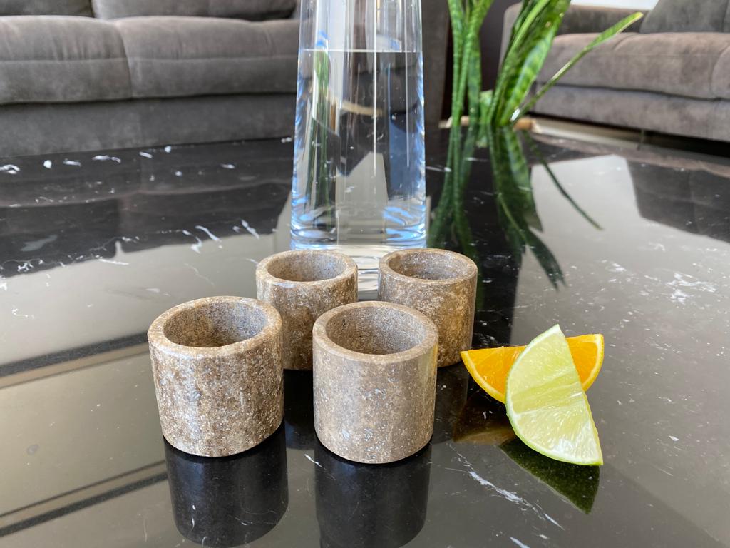 Juego de 4 Vasos mezcaleros de Mármol / Ónix natural