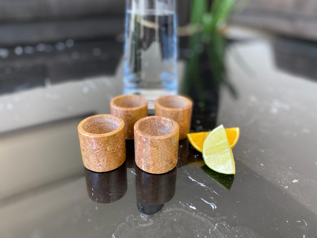 Juego de 4 Vasos mezcaleros de Mármol / Ónix natural